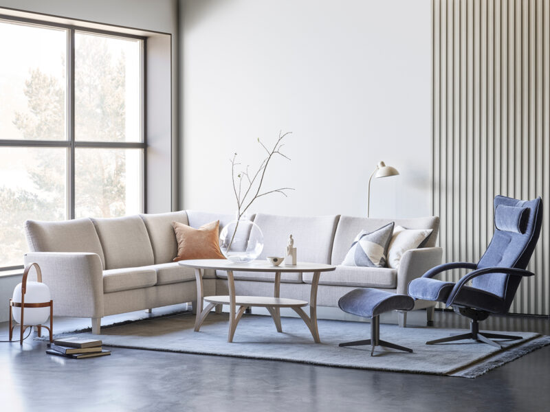 Spinell soffbord, vitfärgad ek - Miljö - Folkets Möbler