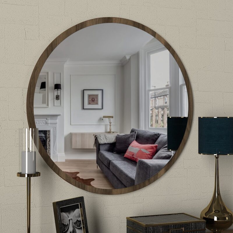 Laverne rund spegel med träbakgrund - Folkets Möbler