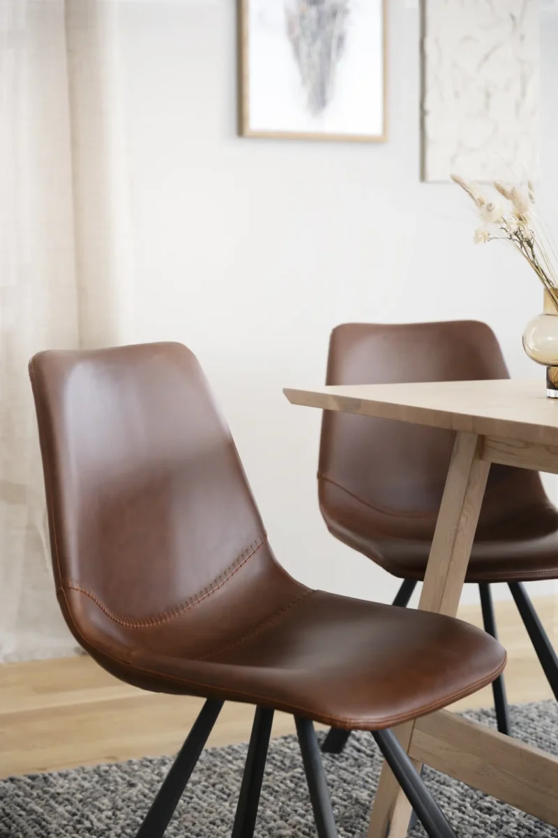 Auburn stol brun