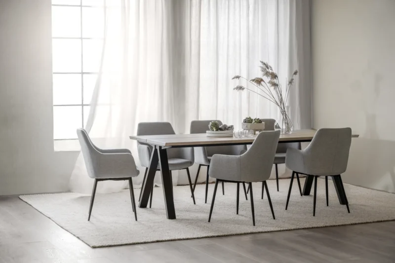 Reily Karmstol, Beige